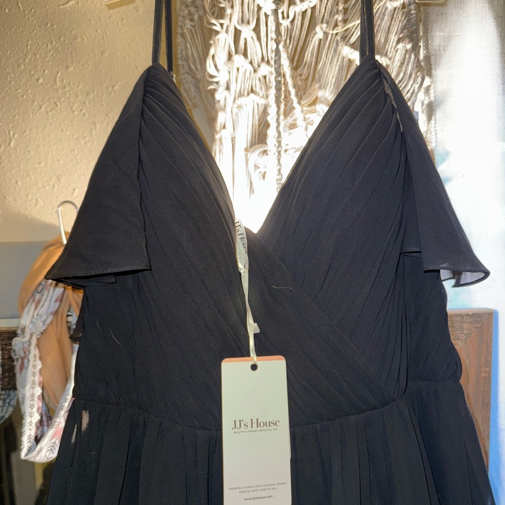 JJ's House Black Pleated Dress size 8-10. Long